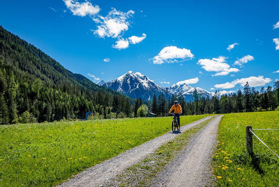 Radfahren oder Mountainbiken im Lechtal